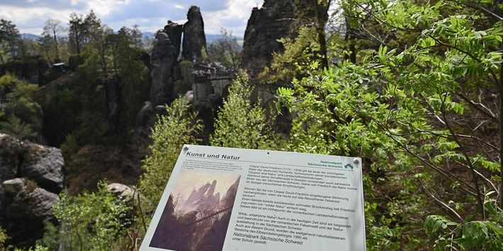 Blick des Malers Caspar David Friedrich auf die weltberühmten Felsen im Elbsandsteingebirge, an der heutigen Bastei.