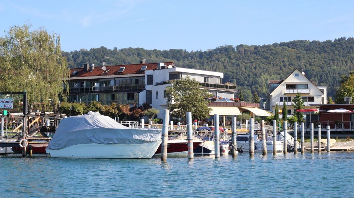 Das »Seehotel Adler« ist direkt am Ufer des Bodensees gelegen.